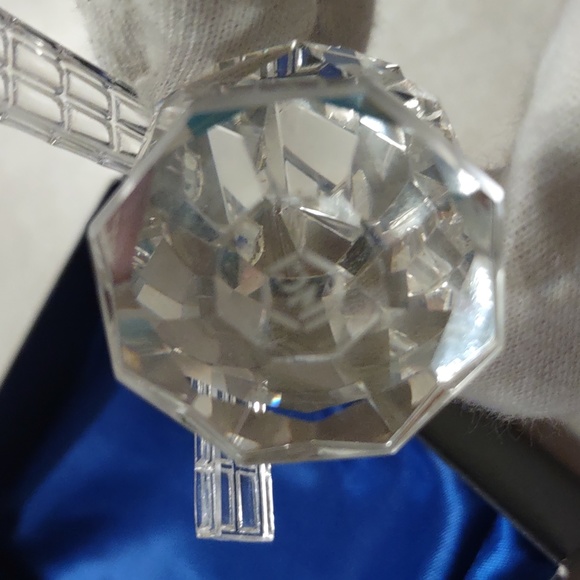 Crystal Marked NC. " Not Swarovski." Windmill. - Picture 7 of 12